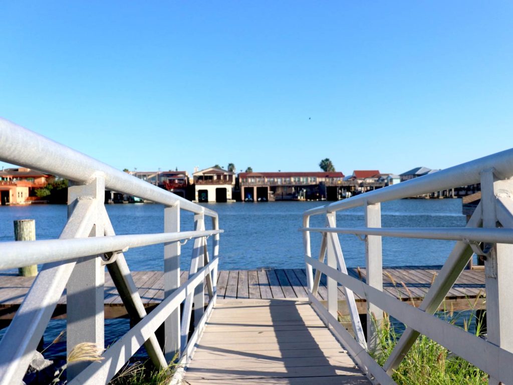 Photo of a pier in Port Mansfield