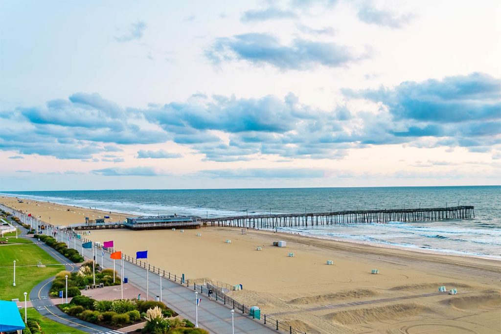 A view of Virginia Beach fishing pier