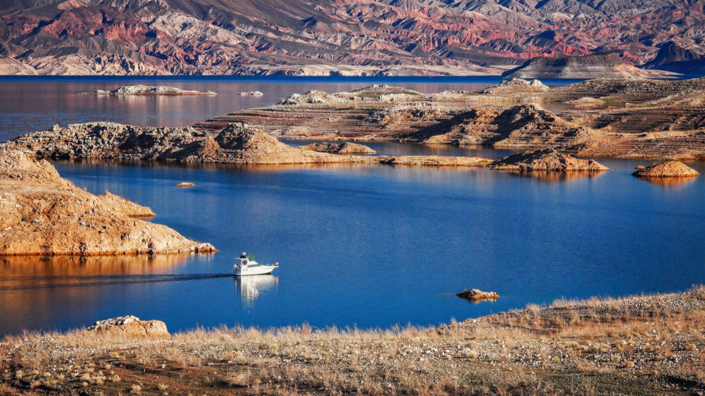 An aerial view of a PowerboatCruising On Lake Mead, one of the best Memorial Day Fishing destinations in the US