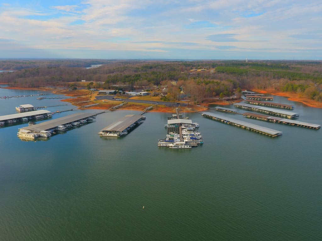 An aerial photo of the marina the shores of Lake Hartwell.